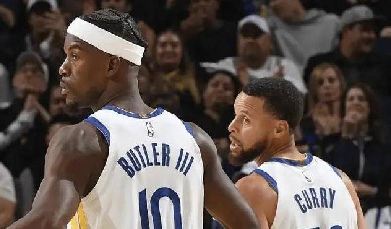 爵士队战术体现稳健,成功击败中游球队 爵士队战术体现稳健,成功击败中游球队